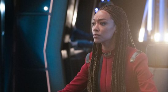 Sonequa Martin-Green as Burnham in Star Trek: Discovery, episode 1, season 5