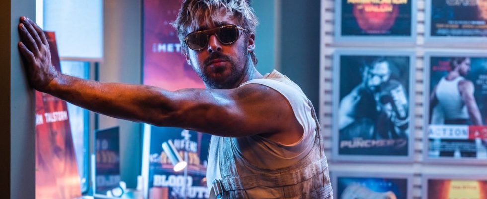 Ryan Gosling concède la guerre téléphonique au cinéma dans l'intro de Fall Guy