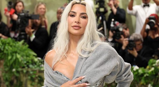 Les gens traînent Kim Kardashian pour son pull « stupide » avec sa robe transparente du Met Gala, mais je suis choqué que nous ne parlions pas de ses chaussures