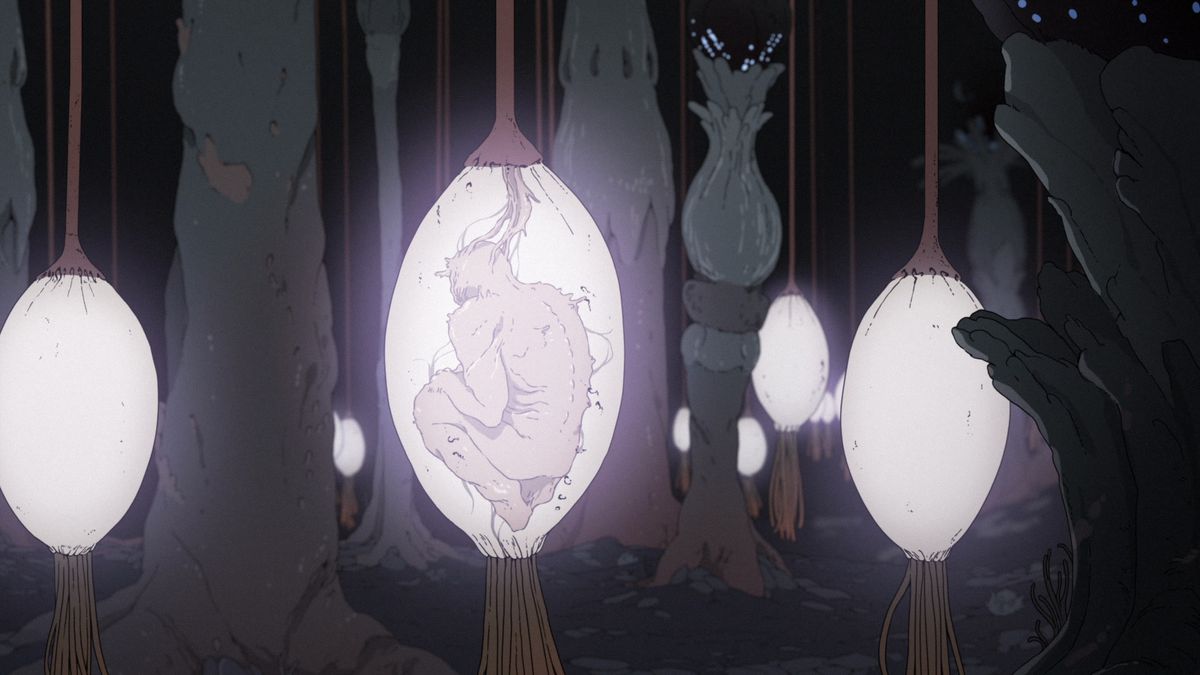 Des gousses luminescentes poussent à partir du sol tandis qu'un homme semble grandir à l'intérieur d'une d'elles dans la série animée Scavengers Reign.