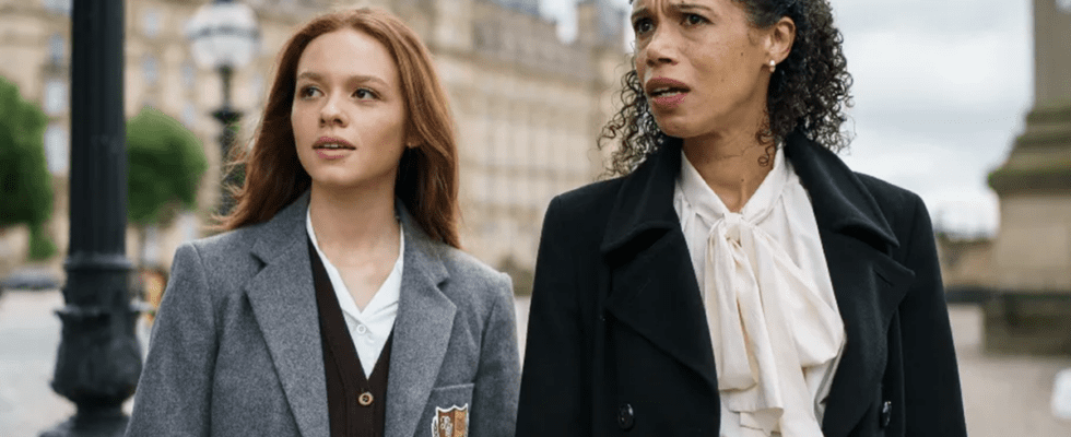 Sadie Soverall as Jessica and Vinette Robinson as Natalie in Channel 4 drama The Gathering