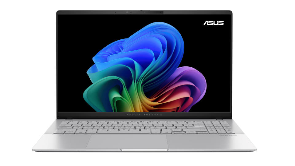 Image marketing directe de l'ordinateur portable Asus Vivobook S 15 sur fond blanc.