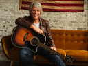 Jon Bon Jovi témoigne de l'histoire sur le dernier album 2020 du groupe.