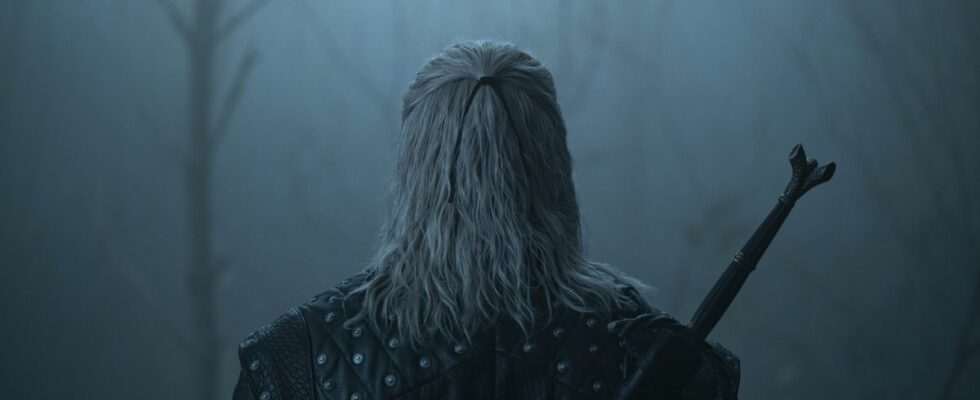 Le teaser de la saison 4 de Witcher prouve que Liam Hemsworth ressemble vraiment à Geralt