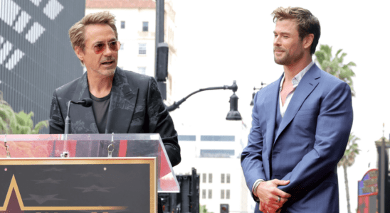 Robert Downey Jr. rôtit Chris Hemsworth en demandant au casting d'Avengers de décrire l'étoile de Thor en trois mots ;  Chris Evans dit : « Deuxième meilleur Chris ! »  Les plus populaires À lire absolument Inscrivez-vous aux newsletters variées Plus de nos marques
