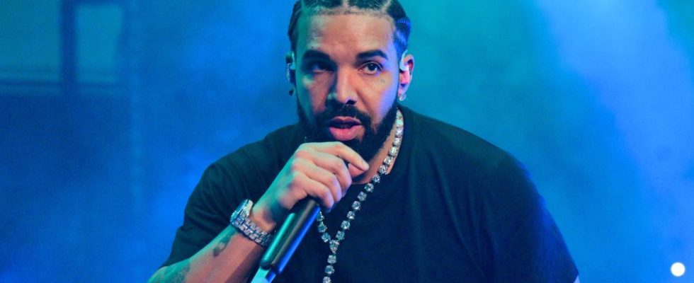 Un homme abattu devant la maison de Drake à Toronto ;  Drake n'est pas blessé, la police déclare que les articles les plus populaires doivent être lus Abonnez-vous aux newsletters variées Plus de nos marques
