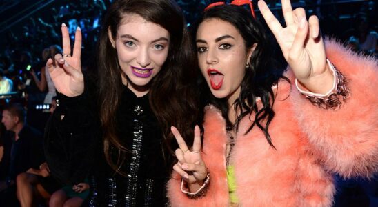 Charli XCX et Lorde s'associent pour le remix de "Girl, So Confusing" Plus de Variety Les plus populaires à lire absolument Inscrivez-vous aux newsletters Variety Plus de nos marques