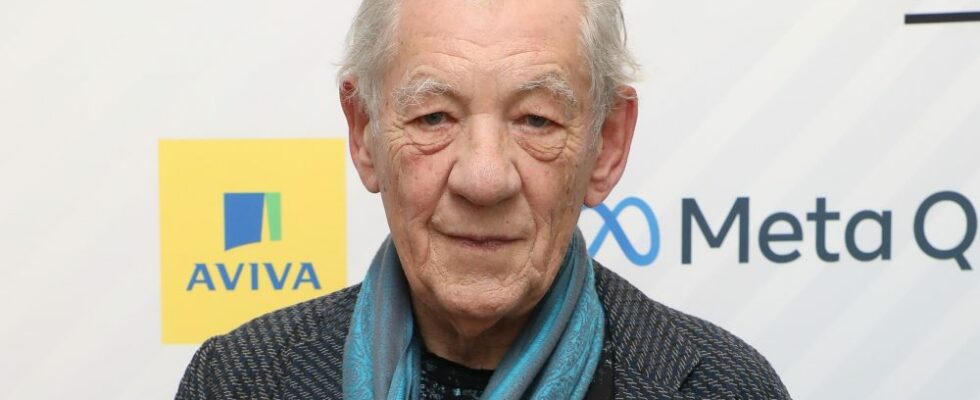 Ian McKellen hospitalisé après être tombé de scène lors d'un spectacle dans le West End Plus de Variety Les plus populaires À lire absolument Abonnez-vous aux newsletters Variety Plus de nos marques