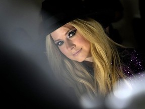 Avril Lavigne participe à la collection Elie Saab Haute Couture Automne-Hiver 2024-2025 présentée à Paris, le mercredi 26 juin 2024.
