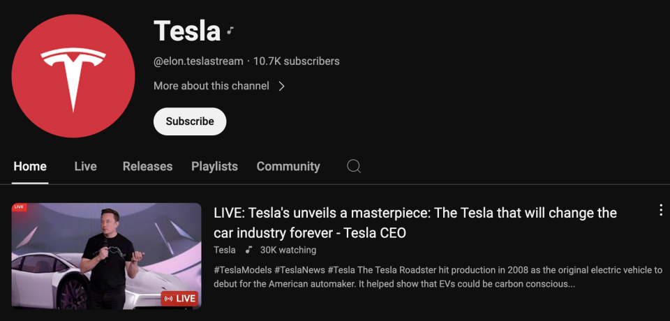 Une capture d'écran montrant un compte se faisant passer pour Tesla avec un livestream qui utilise un Elon Musk généré par l'IA pour promouvoir une arnaque cryptographique.