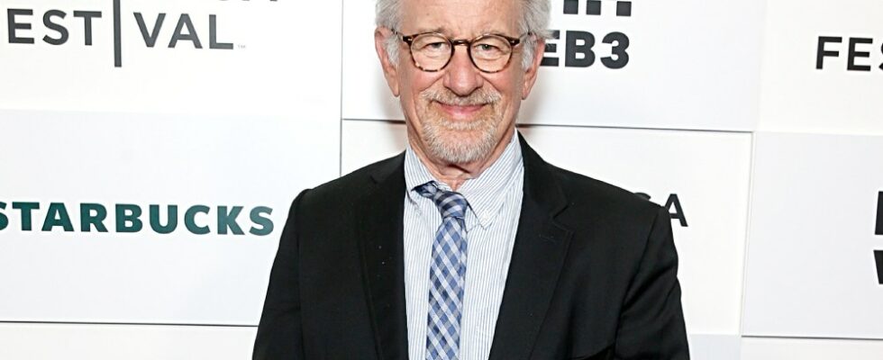 Steven Spielberg lance l'Apple Watch au 50e anniversaire de "Sugarland Express" et se souvient avoir trouvé le script "Jaws" "assis" dans le bureau du producteur. Plus de variétés Les plus populaires À lire absolument Abonnez-vous aux newsletters de variétés Plus de nos marques