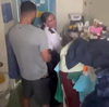 Capture d'écran d'une vidéo montrant la gardienne de prison Linda De Sousa Abreu semblant avoir des relations sexuelles avec un détenu.