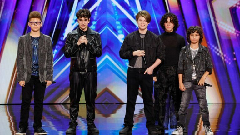 Le groupe de garçons adolescents d'America's Got Talent est resté soudé malgré le changement de chansons, mais Howie Mandel affirme qu'un seul d'entre eux est une star
