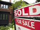Quel que soit le type de logement, les ventes et les prix ont diminué à Toronto et dans la région du Grand Toronto par rapport à l’année dernière.