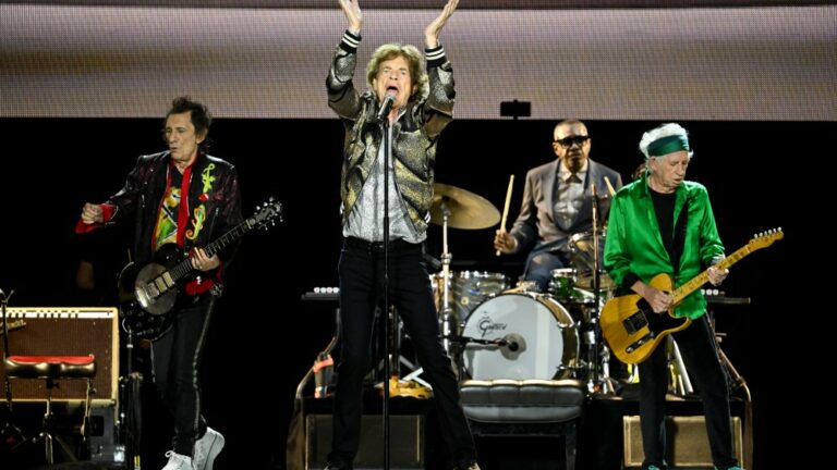 Les Rolling Stones font revivre la fierté octogénaire, en rockant plus vigoureusement que jamais au SoFi Stadium Show : critique du concert Plus de Variety Les plus populaires À lire absolument Inscrivez-vous aux newsletters de Variety Plus de nos marques
	
	
