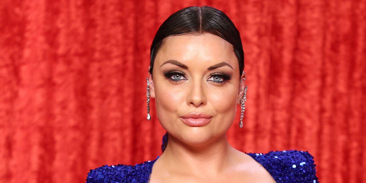 La star d'EastEnders, Shona McGarty, annonce ses fiançailles
