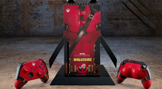 Cette Xbox spéciale Deadpool et Wolverine est livrée avec des katanas et des manettes Booty-ful