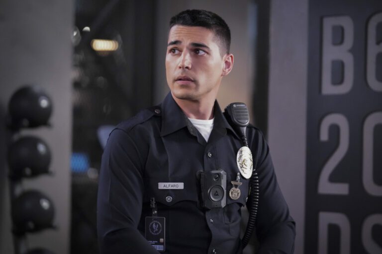 SWAT : Saison 8 ; Niko Pepaj promu au poste de personnage régulier de la série CBS, Annie Ilonzeh rejoint le casting
