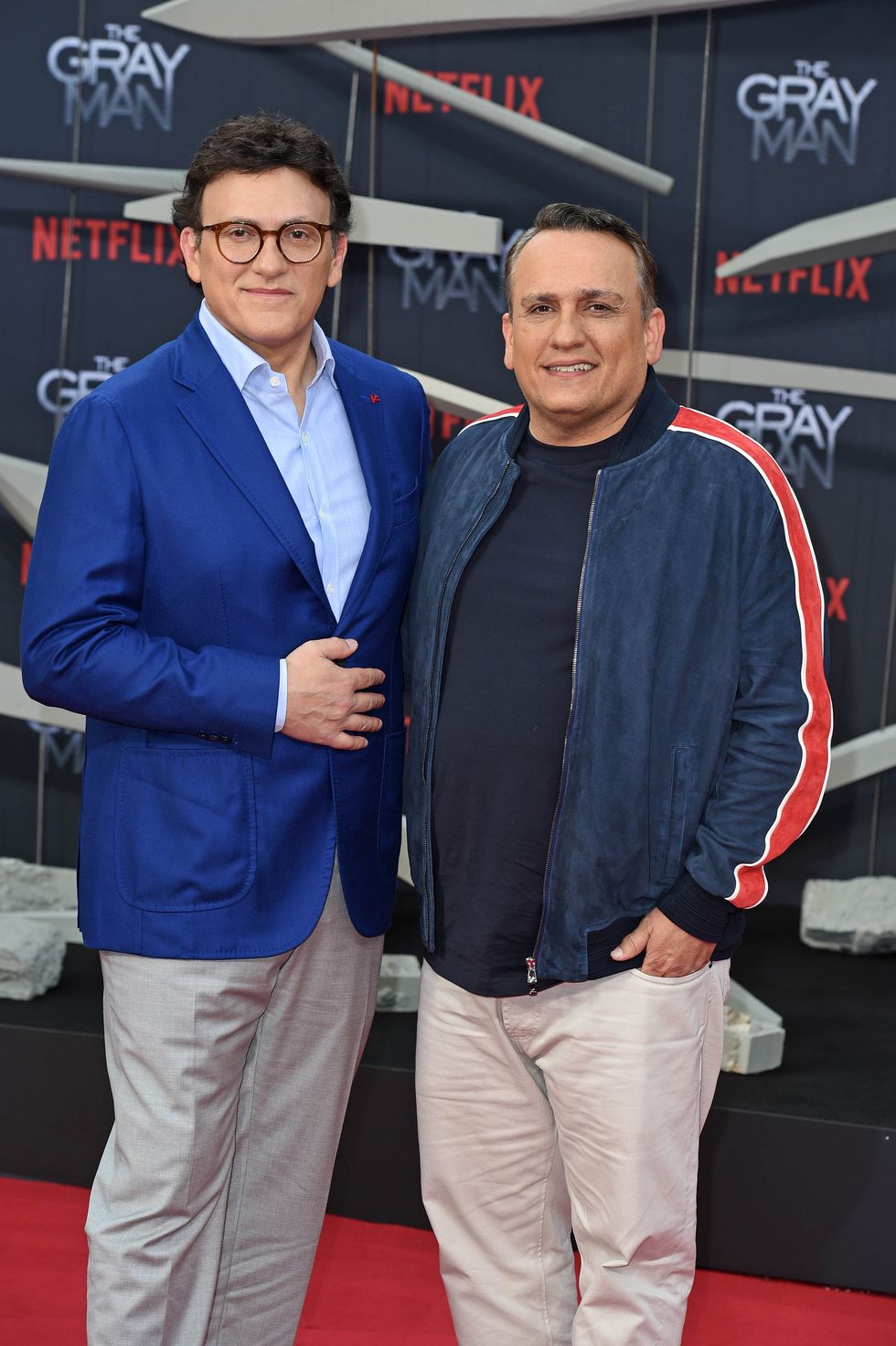 Anthony Russo, Joe Russo, L'homme gris