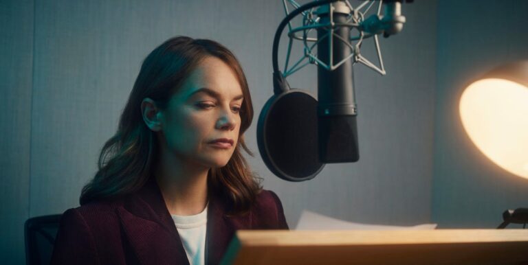 Comment obtenir les livres audio de À la croisée des mondes de Ruth Wilson
