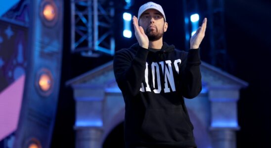 Eminem représente Détroit dans le clip de « Tobey » réalisé par Cole Bennett avec Big Sean et Babytron Plus de Variety Les plus populaires À lire absolument Inscrivez-vous aux bulletins d'information de Variety Plus de nos marques