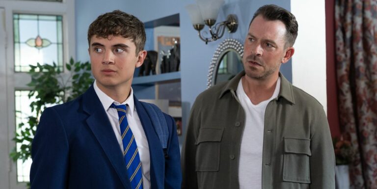 Hollyoaks évoque l'effondrement surprise de JJ Osborne
