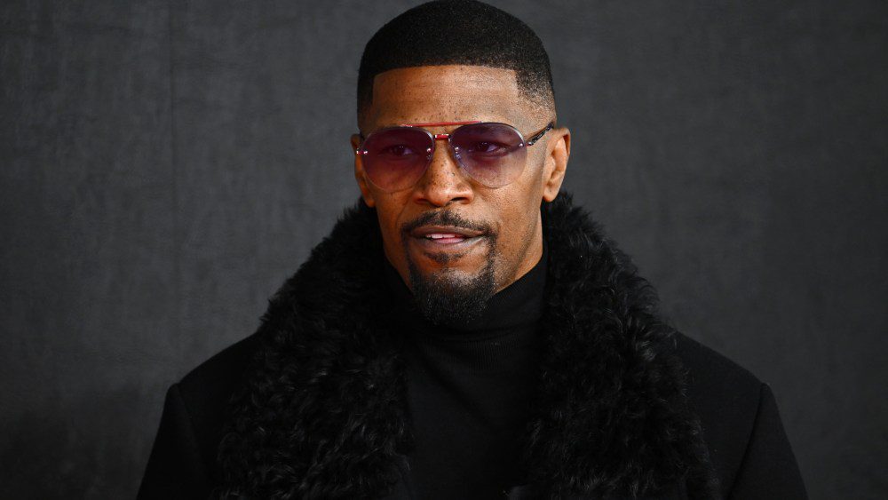 Jamie Foxx raconte que l'urgence médicale a commencé par un « violent mal de tête » et qu'ensuite « j'ai été absent pendant 20 jours. Je ne me souviens de rien » Plus de Variety Les plus populaires À lire absolument Inscrivez-vous aux newsletters de Variety Plus de nos marques
	
	
