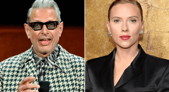Jeff Goldblum surprend Scarlett Johansson avec un message vidéo lui souhaitant la bienvenue dans la famille « Jurassic » : « Ne vous faites pas manger ! À moins que vous ne le vouliez » Plus de Variety Les plus populaires À lire absolument Inscrivez-vous aux newsletters de Variety Plus de nos marques