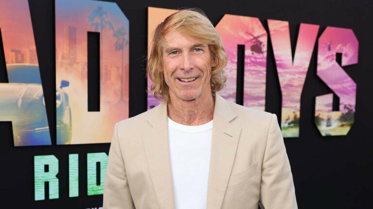 Michael Bay va-t-il réaliser une série télévisée de bandes dessinées avec Patrick Stewart ? Nous vous écoutons
