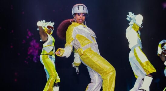 Missy Elliott donne vie à une vision époustouflante pour la tournée Out of This World à Los Angeles : critique de concert Plus de Variety Les plus populaires À lire absolument Inscrivez-vous aux bulletins d'information de Variety Plus de nos marques