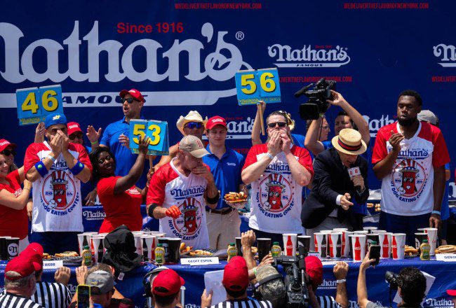 Qui a gagné le concours de mangeurs de hot-dogs de Nathan 2024 ? Gagnant, résultats