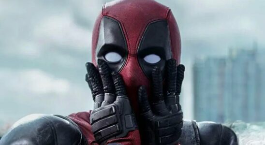 Ryan Reynolds, la star de Deadpool, a déclaré qu'il avait utilisé son propre salaire pour faire venir des scénaristes sur le tournage du premier film