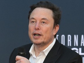 Cette vague d'embauche semble également viser à refléter la vision d'Elon Musk pour l'entreprise et à réintégrer du personnel dans les domaines où Tesla a trop réduit ses effectifs.