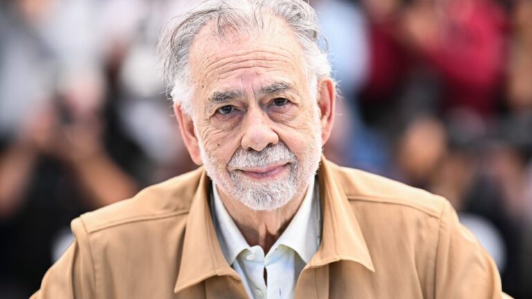 Une vidéo de Francis Ford Coppola embrassant des figurants de « Megalopolis » fait surface alors que les membres de l'équipe détaillent leur comportement non professionnel sur le plateau (EXCLUSIF) Plus de Variety Les plus populaires À lire absolument Inscrivez-vous aux newsletters de Variety Plus de nos marques
	
	
