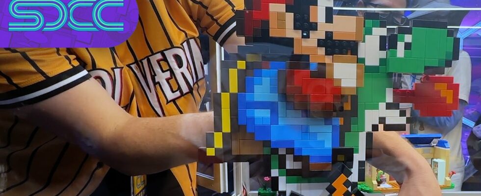 Yoshi géant en Lego avec langue fonctionnelle et plus encore | SDCC 2024