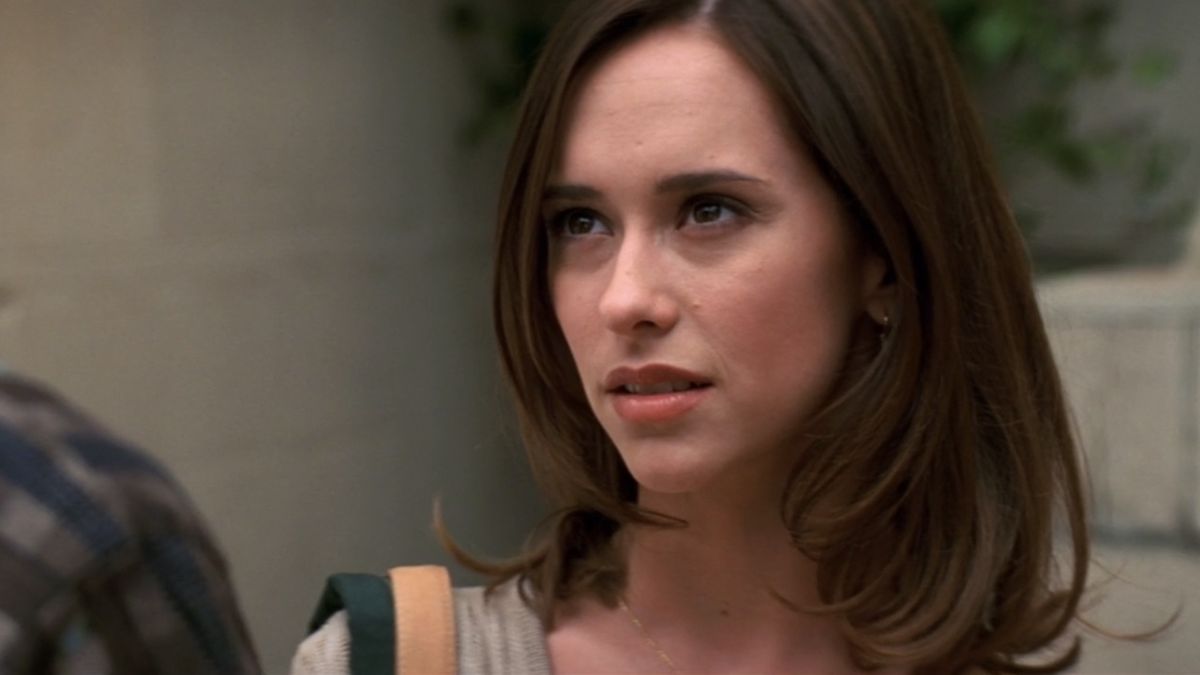 Jennifer Love Hewitt outside in I Still Know What You Did Last Summer