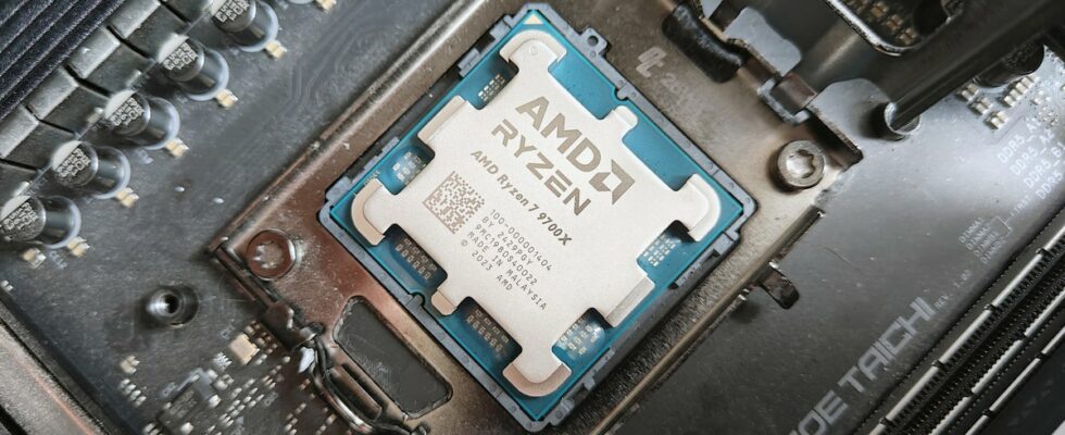 Test des AMD Ryzen 5 9600X et Ryzen 7 9700X : le Zen 5 impressionne, mais le 7800X3D règne toujours en maître pour le gaming