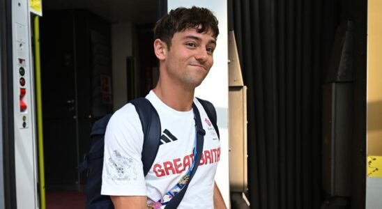 Tom Daley fond en larmes en direct sur la BBC alors qu'il confirme sa retraite