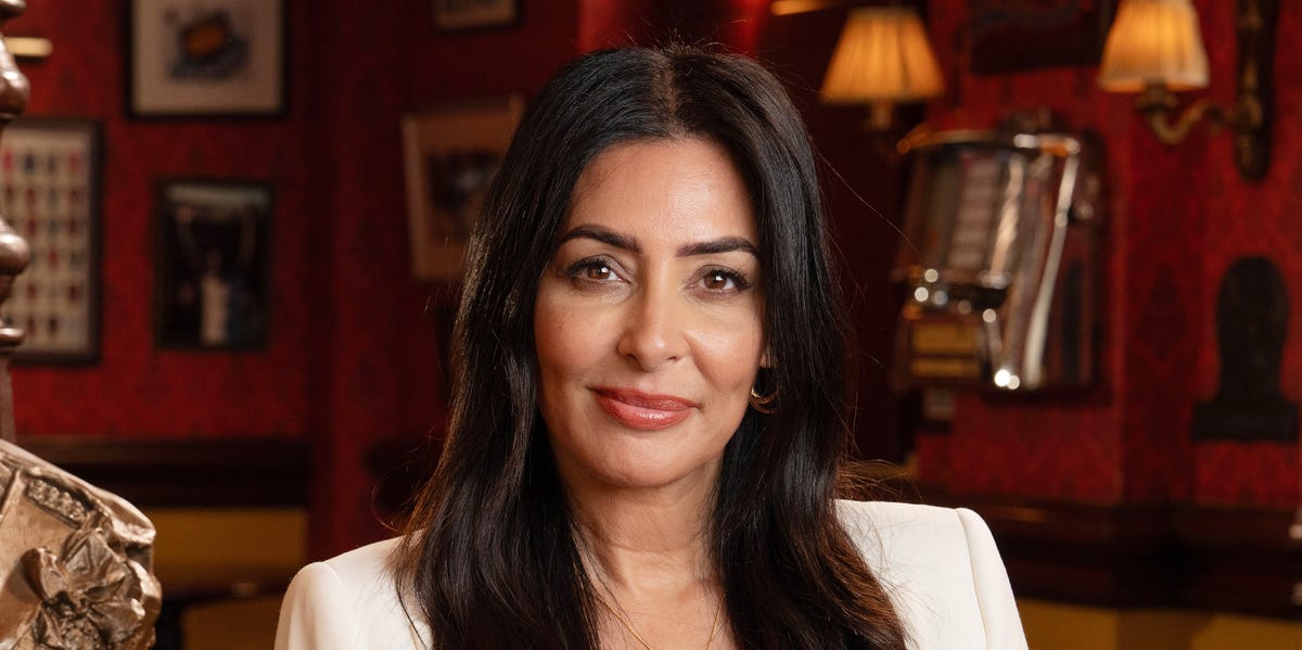 Laila Rouass d'EastEnders partage un message d'adieu après le départ d'Ayesha
