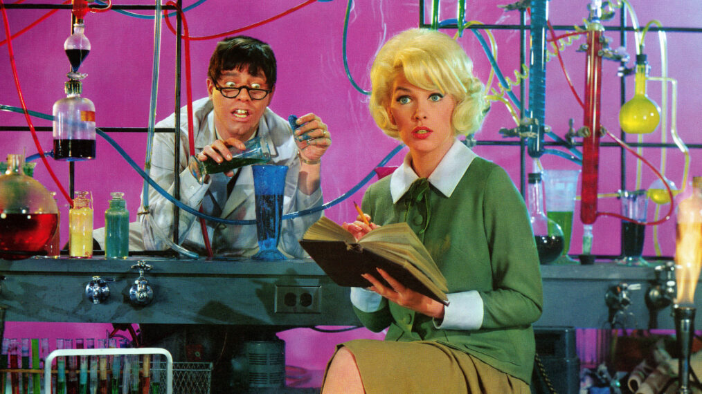 Jerry Lewis et Stella Stevens dans « Le Professeur Fâché » (1963)