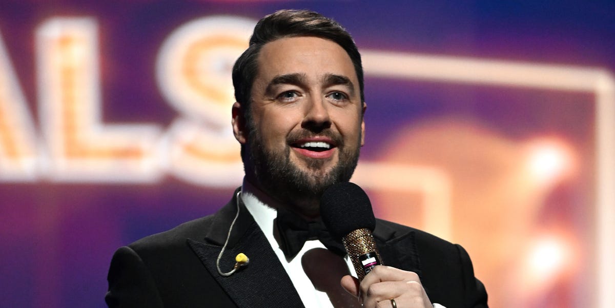 Comment voir Jason Manford, la star de Masked Singer, dans son nouveau rôle
