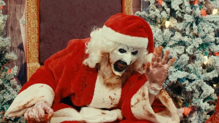 La bande-annonce de Terrifier 3 dévoile le Noël tordu d'Art The Clown, et je suis prêt à lancer mes biscuits
