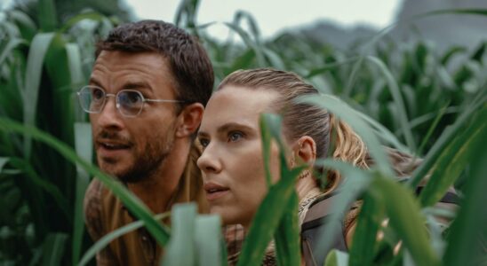 Jurassic World 4 dévoile un premier aperçu de Scarlett Johansson et Jonathan Bailey