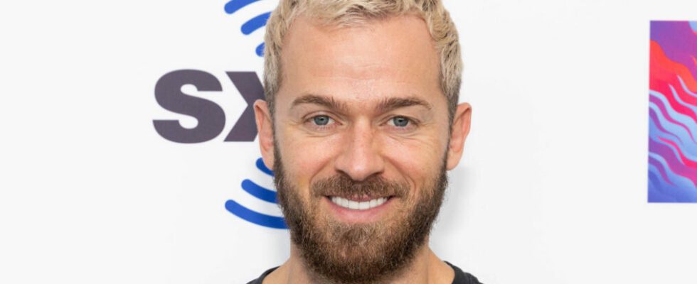 Artem Chigvintsev visits the SiriusXM studio at SiriusXM Studios on September 19, 2023 in Los Angeles, California.