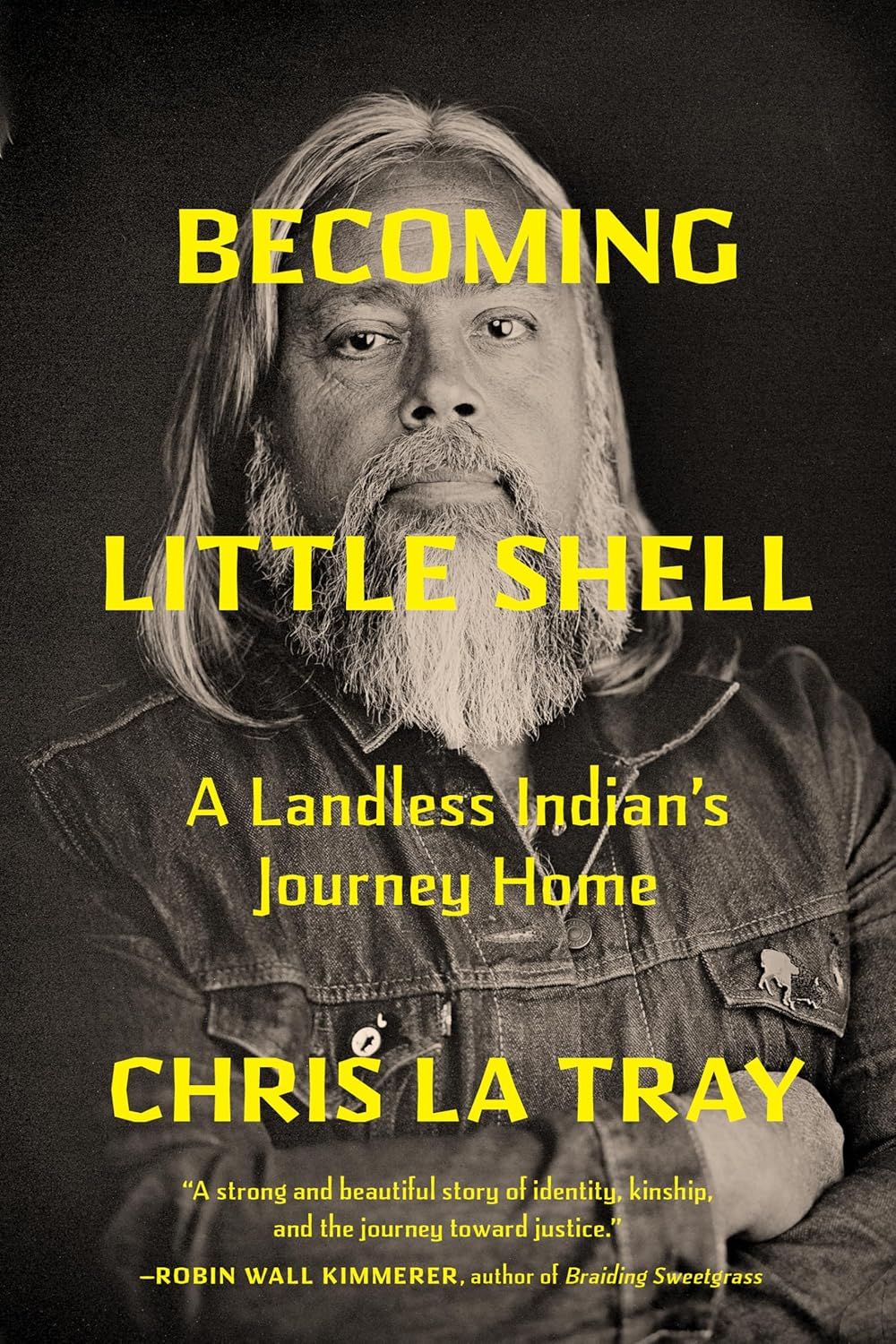 un graphique de la couverture de Devenir petite coquille : le voyage de retour d'un Indien sans terre par Chris La Tray