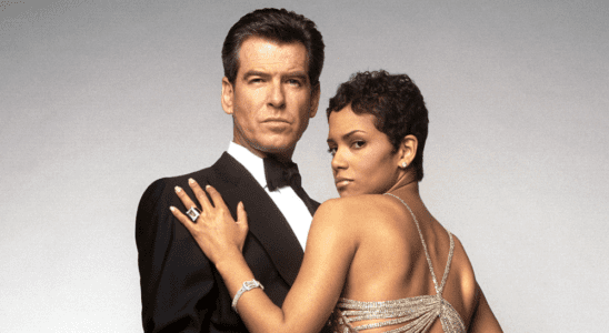 Halle Berry déclare que Pierce Brosnan « a restauré ma foi dans les hommes » sur le tournage de James Bond : « Il ne pourrait pas y avoir d'être humain plus gentleman »