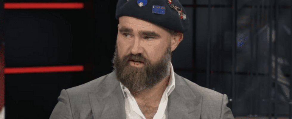 Jason Kelce wearing his beret on ESPN