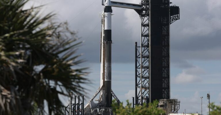 La fusée Falcon 9 de SpaceX est clouée au sol après un terrible échec à l’atterrissage