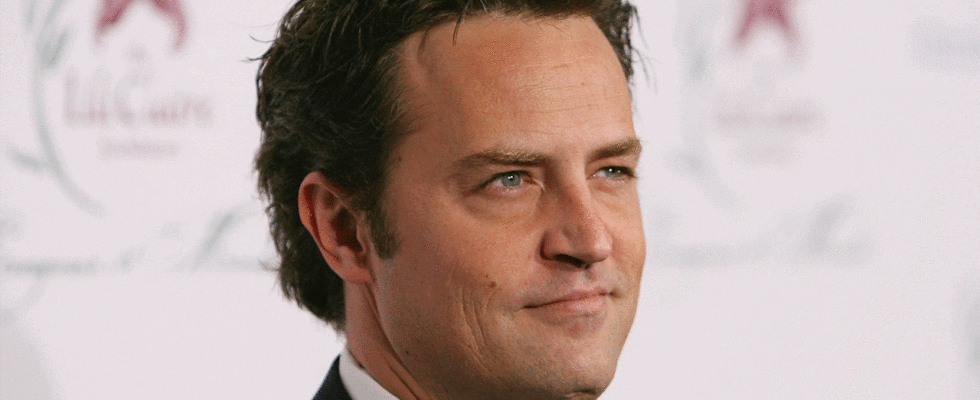 L'assistant de Matthew Perry et deux médecins accusés de la mort de l'acteur de Friends