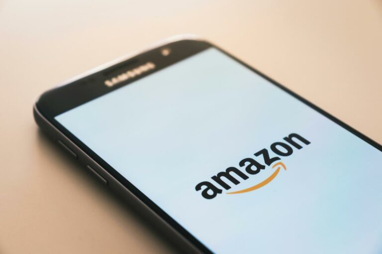 Le Royaume-Uni ouvre une enquête antitrust sur Amazon en raison de ses liens avec la start-up d’intelligence artificielle Anthropic